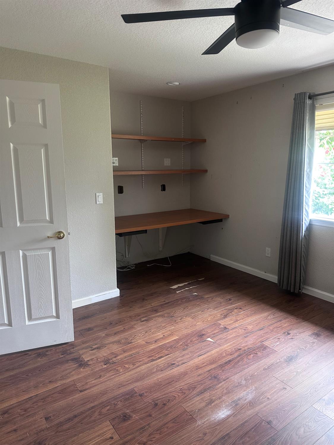7124 Ospital Road Valley Springs, CA 95252 - Photo 16 of 37 wooden floor in an empty room