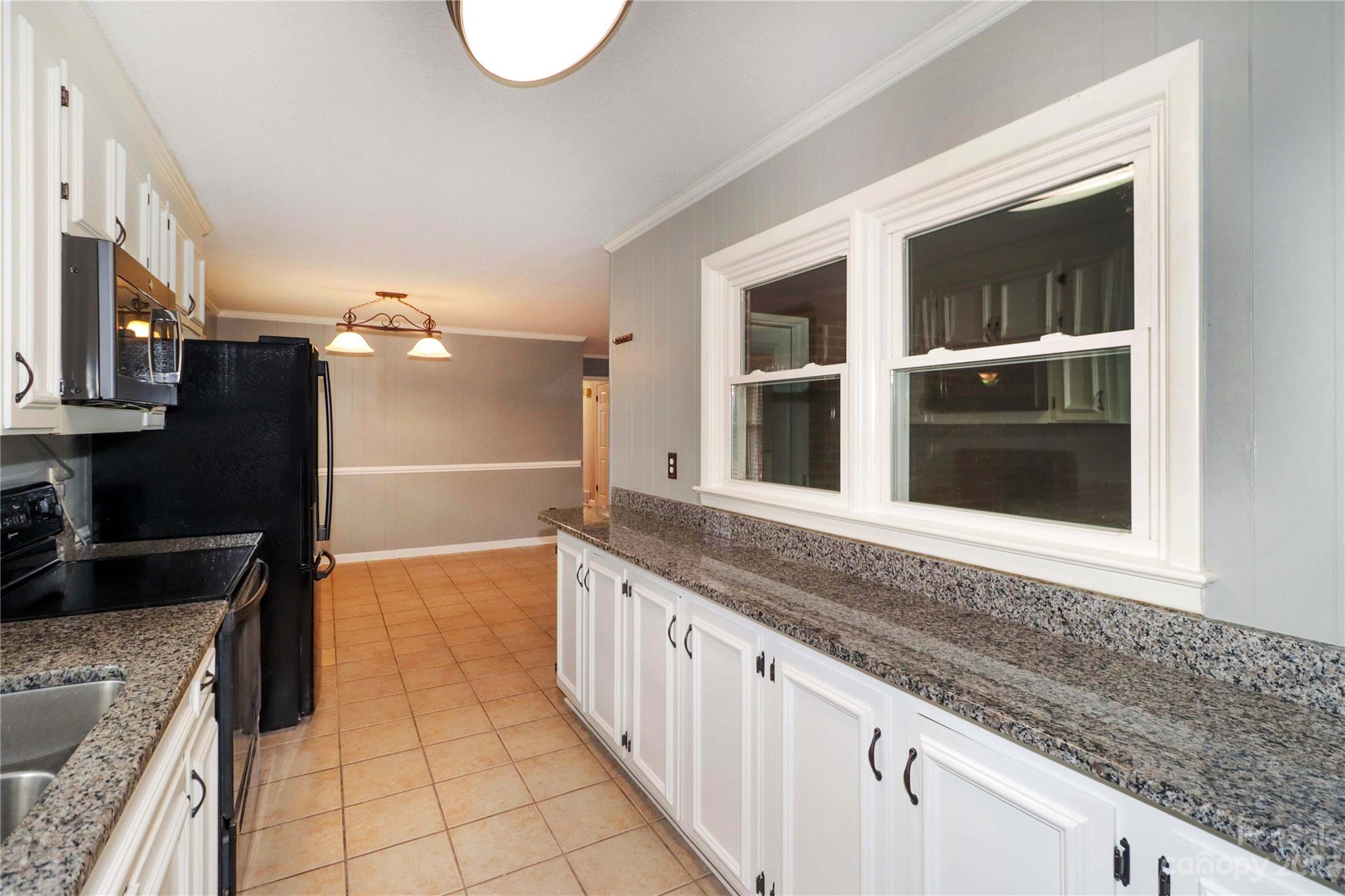 156 Clements Road Statesville, NC 28677 - Photo 12 of 41 Gallery Image 12