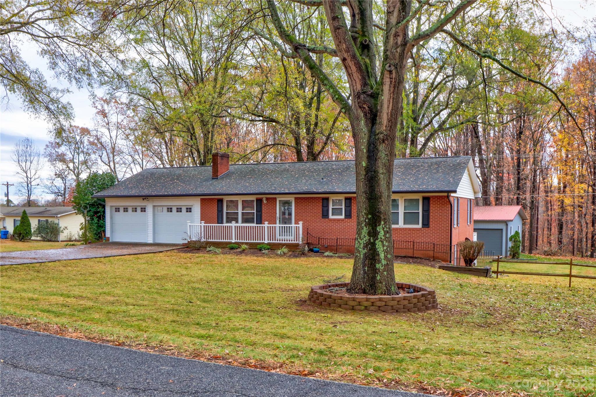 156 Clements Road Statesville, NC 28677 - Photo 3 of 41 Gallery Image 3