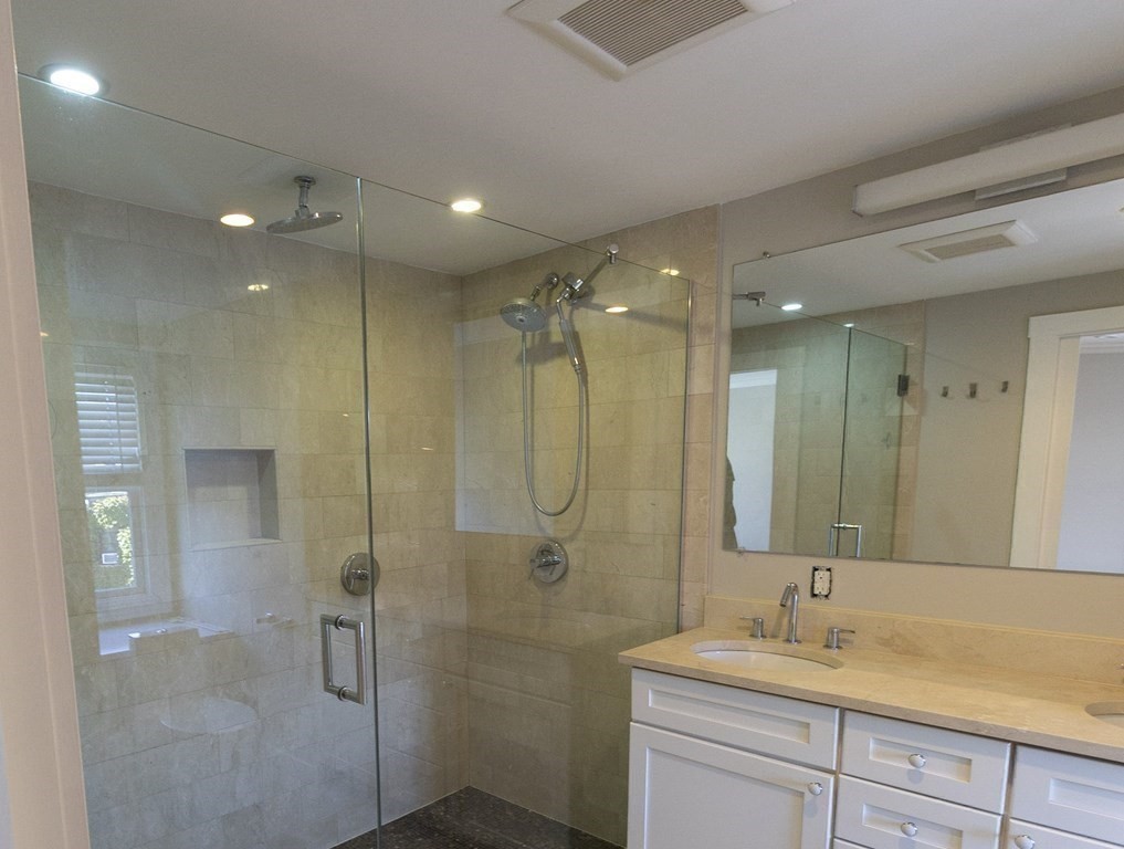 42 Rutland Square, Unit 3 Boston, MA 02118 - Photo 13 of 27