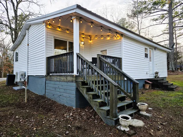 a sign that is sitting on a wall