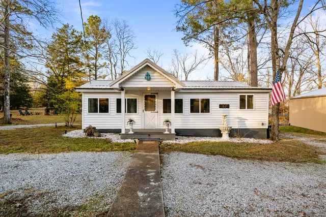 $289,000 | 62 Foster Drive, Camden, TN 38320