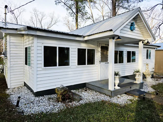 $289,000 | 62 Foster Drive, Camden, TN 38320