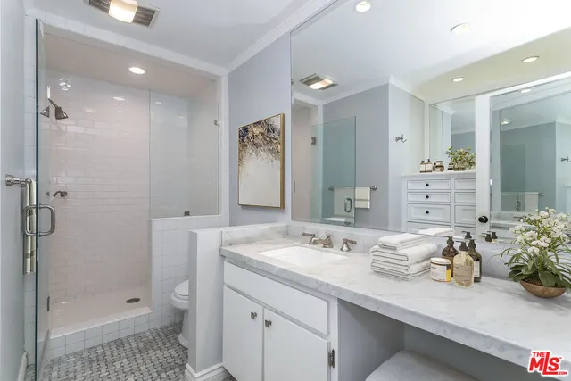 $895,000 | 906 North Doheny Drive, Unit 311, West Hollywood, CA 90069