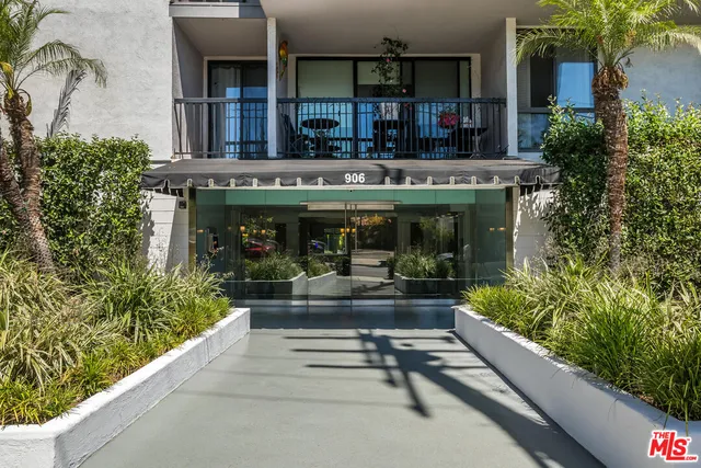 $895,000 | 906 North Doheny Drive, Unit 311, West Hollywood, CA 90069