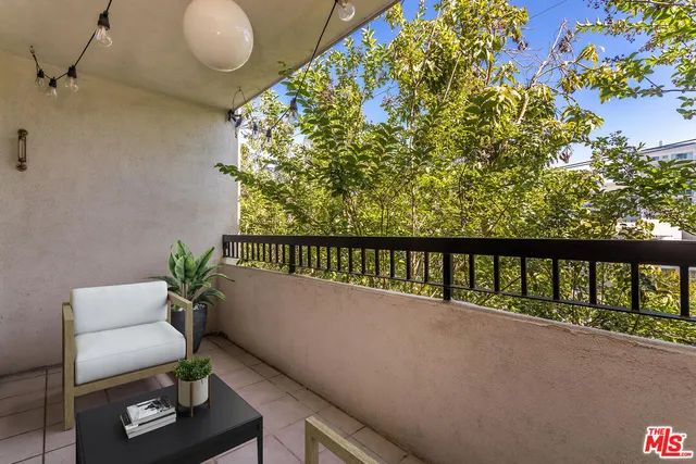 $895,000 | 906 North Doheny Drive, Unit 311, West Hollywood, CA 90069