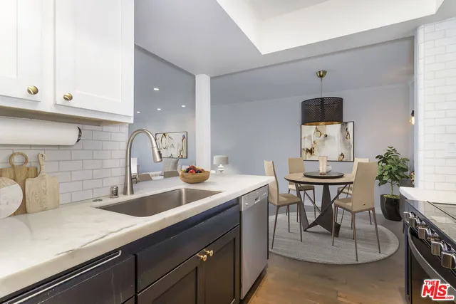 $895,000 | 906 North Doheny Drive, Unit 311, West Hollywood, CA 90069