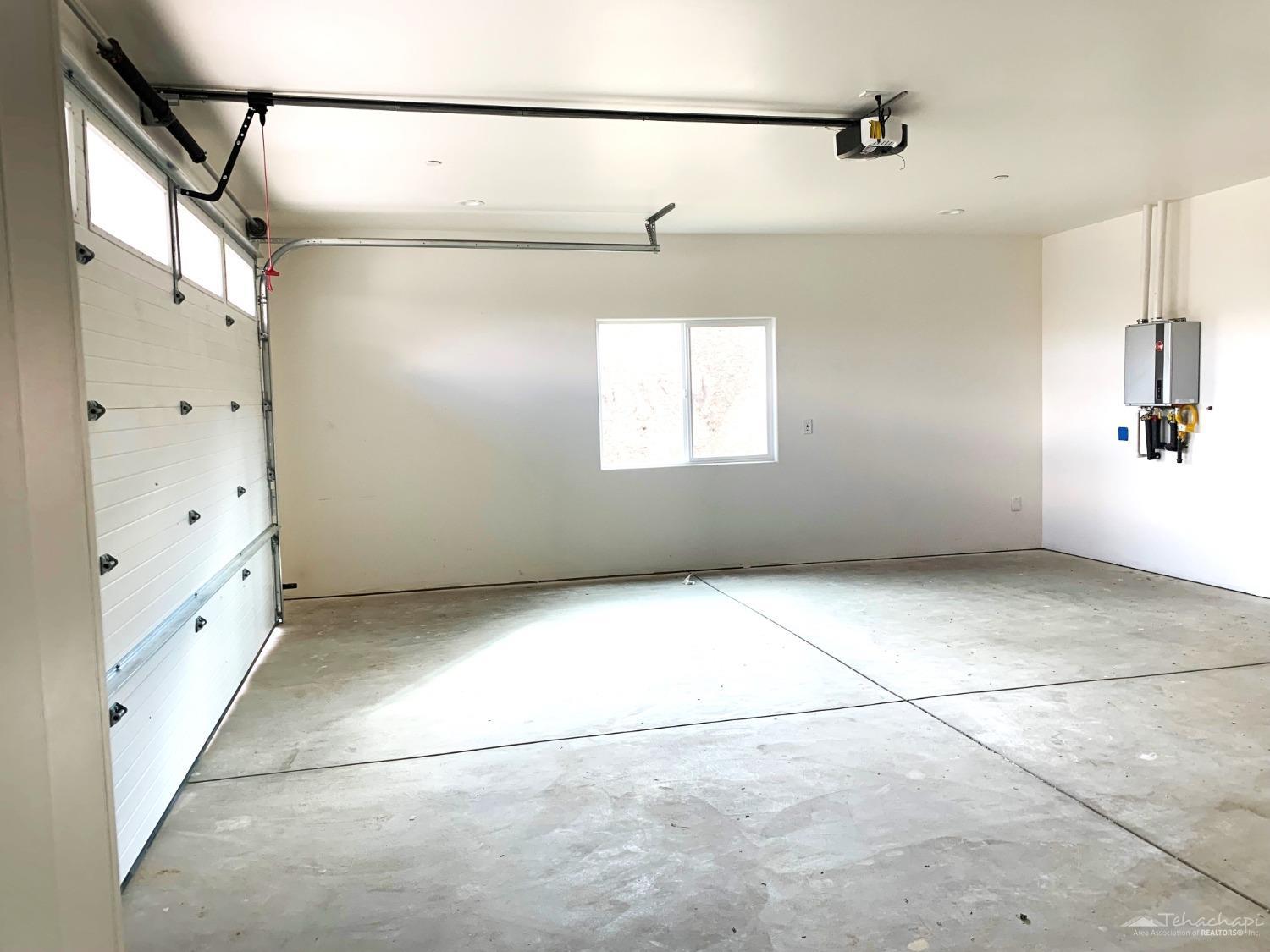 20901 Quail Springs Road Tehachapi, CA 93561 - Photo 20 of 28 Oversized garage