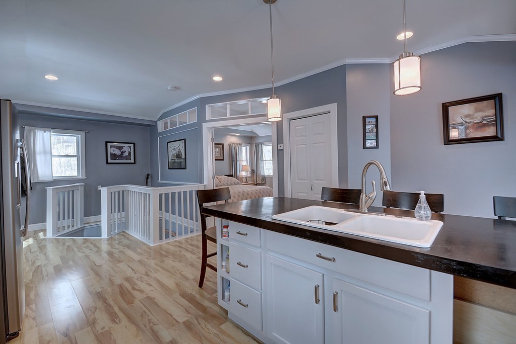 35 Champeaux Road Sturbridge, MA 01518 - Photo 4 of 29