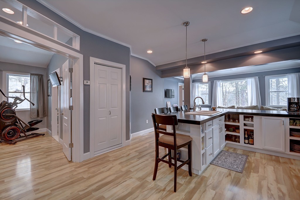 35 Champeaux Road Sturbridge, MA 01518 - Photo 5 of 29