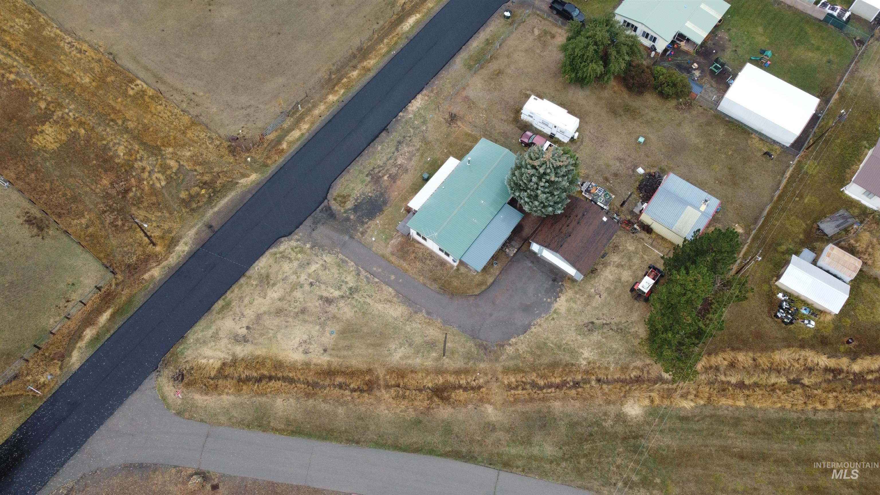 500 Somerville Street Jordan Valley, OR 97910 - Photo 9 of 35 Aerial view of property and surrounding area