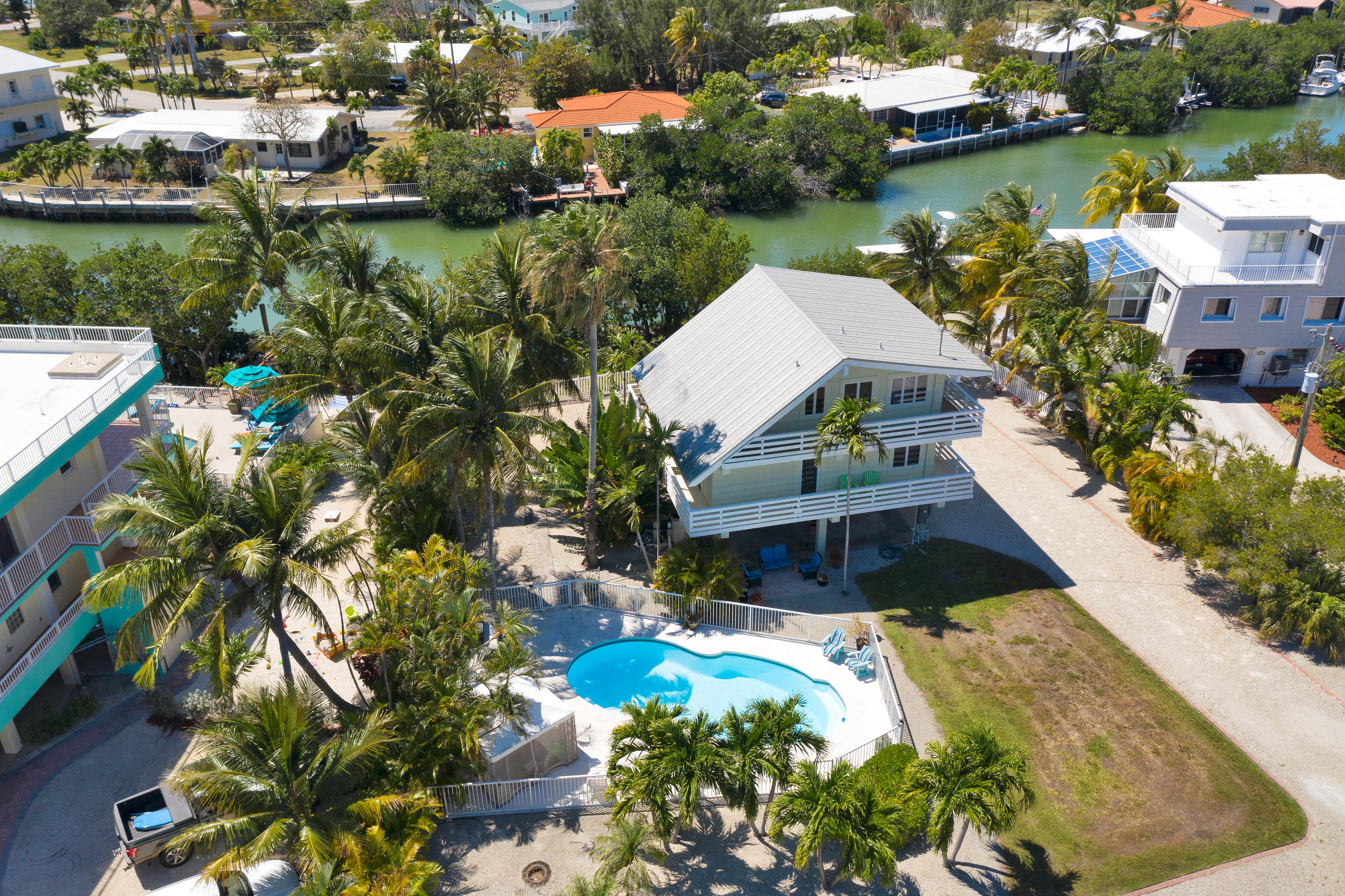 617 Sombrero Beach Road Marathon, FL 33050 - Photo 3 of 59 virtual-tour-309578-09