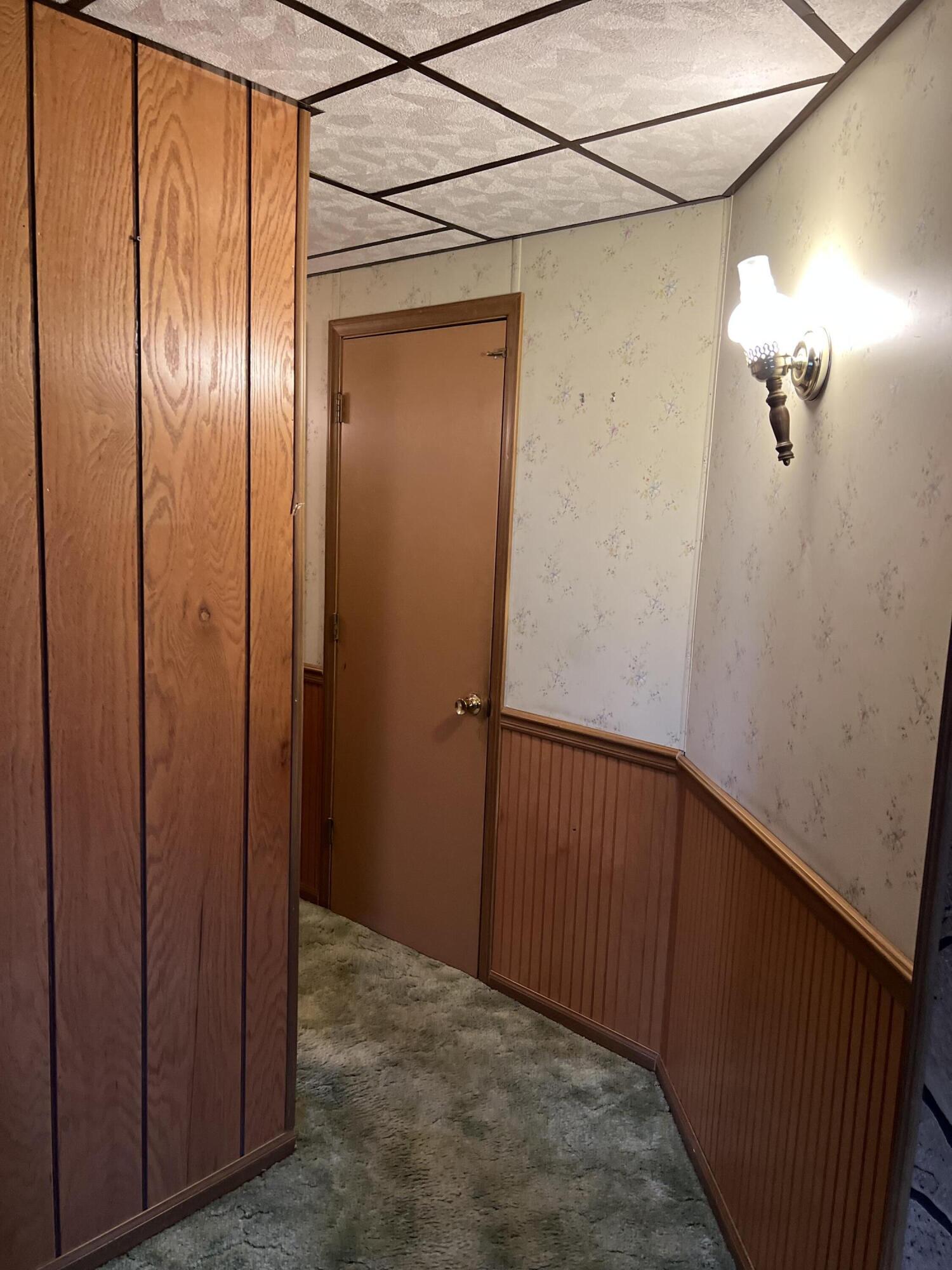 60880 Strobel Road Centreville, MI 49032 - Photo 17 of 51 Hallway on main