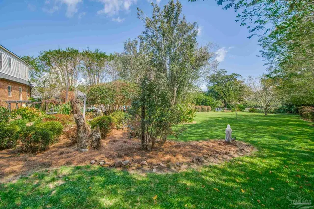 a view of an outdoor space with a house