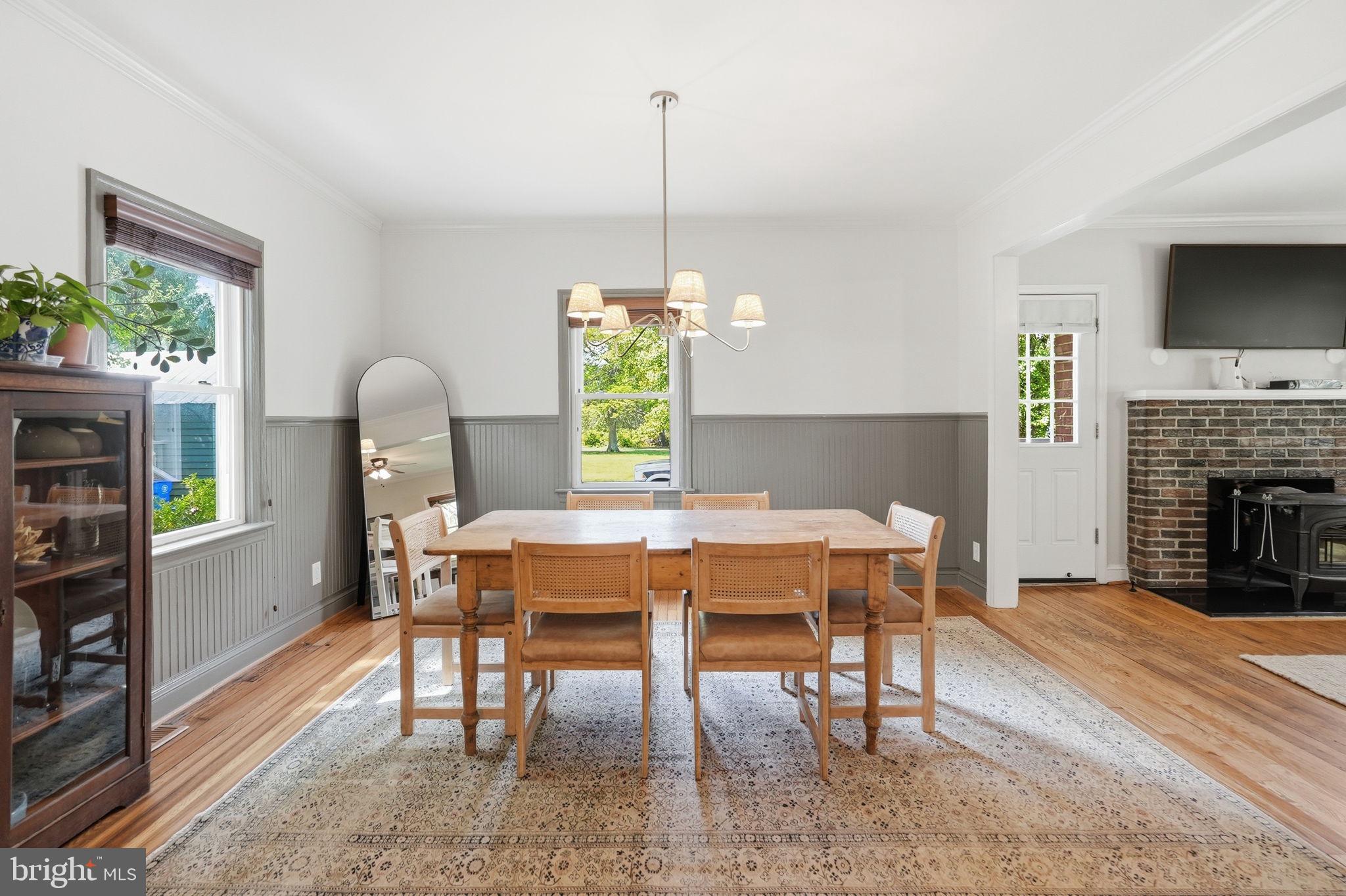 1811 Ednor Road Silver Spring, MD 20905 - Photo 9 of 39 Dining room
