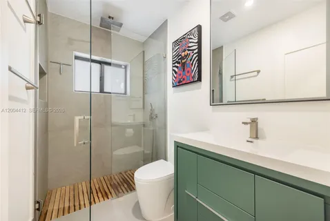 $3,800,000 | 3775 South Le Jeune Road, Miami, FL 33146