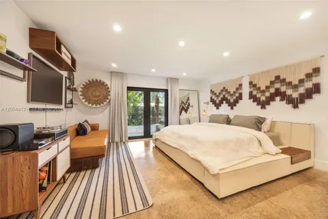 $3,800,000 | 3775 South Le Jeune Road, Miami, FL 33146