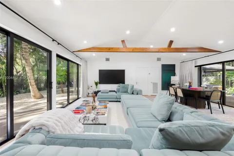 $3,800,000 | 3775 South Le Jeune Road, Miami, FL 33146