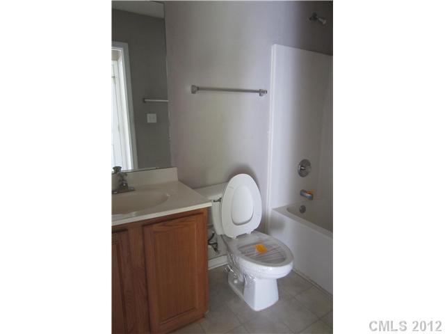 1928 Ashley Road Charlotte, NC 28208 - Photo 9 of 11 Gallery Image 9