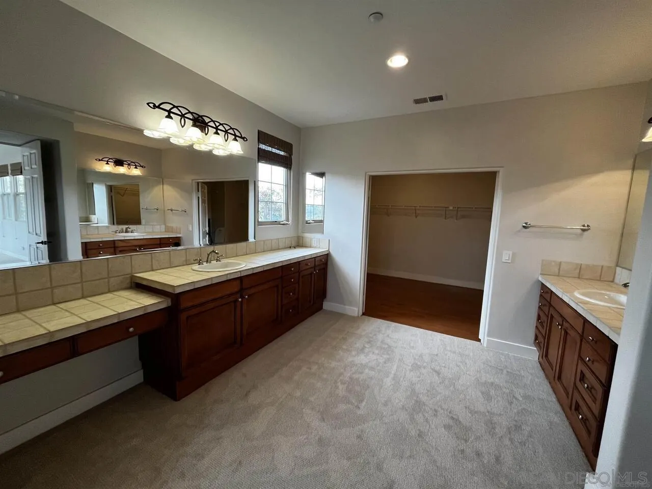 7567 Delfina San Diego, CA 92127 - Photo 15 of 38