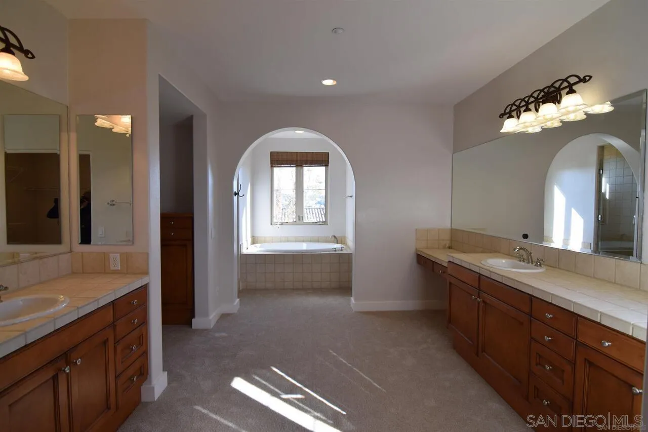 7567 Delfina San Diego, CA 92127 - Photo 16 of 38