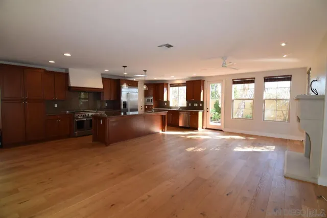 $8,995 | 7567 Delfina, San Diego, CA 92127