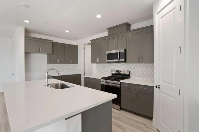 $714,990 | 3242 Leo David Street, Manteca, CA 95337