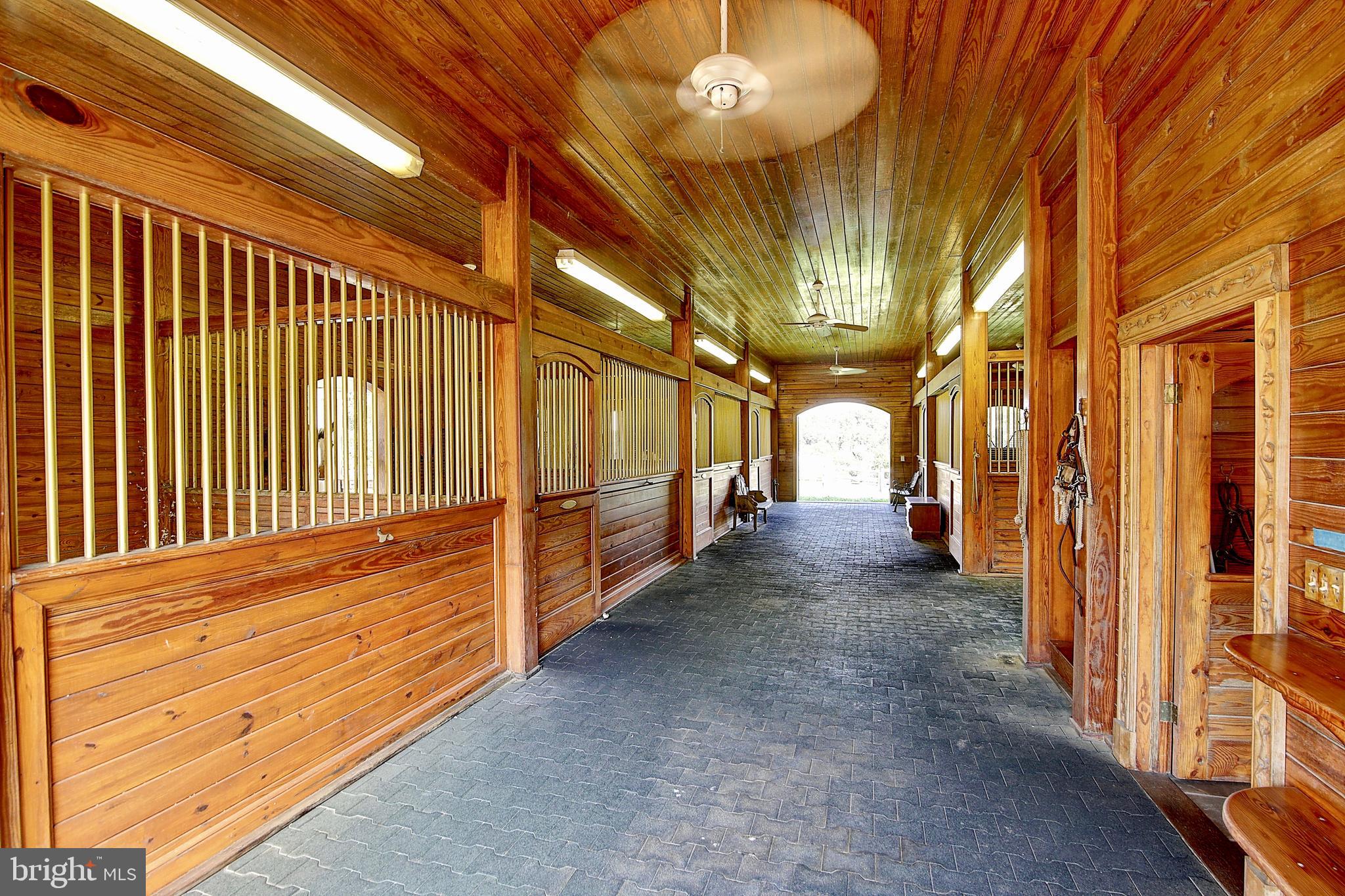 35679 Millville Road Middleburg, VA 20117 - Photo 46 of 64 Barn
