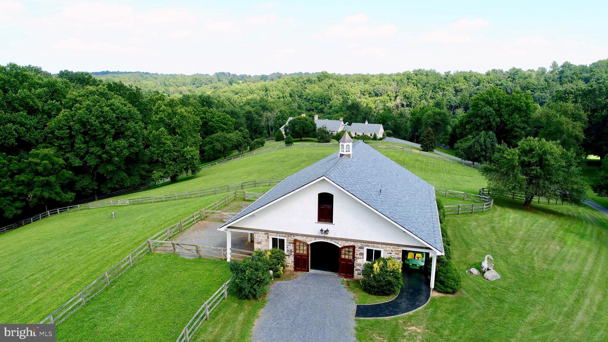 35679 Millville Road Middleburg, VA 20117 - Photo 48 of 64 Barn
