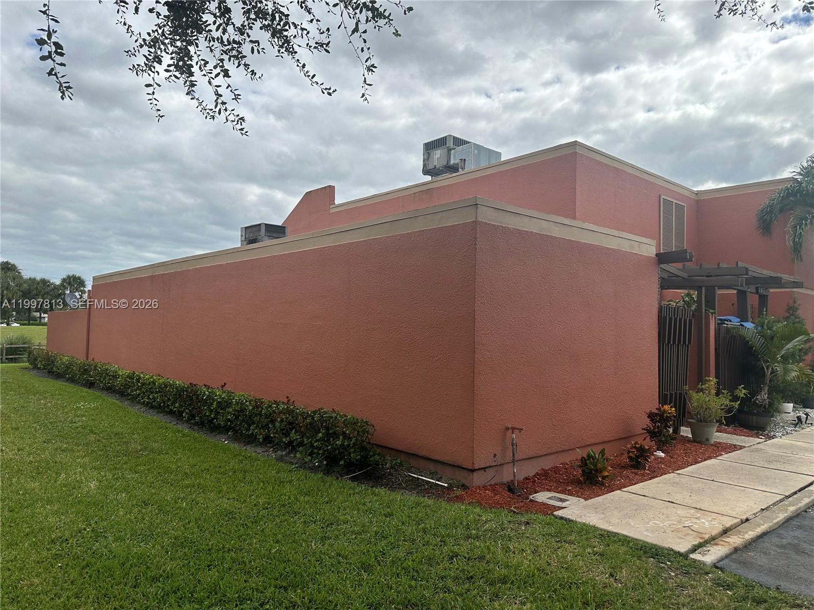 1691 Fairway Road, Unit 1691 Pembroke Pines, FL 33026 - Photo 3 of 16