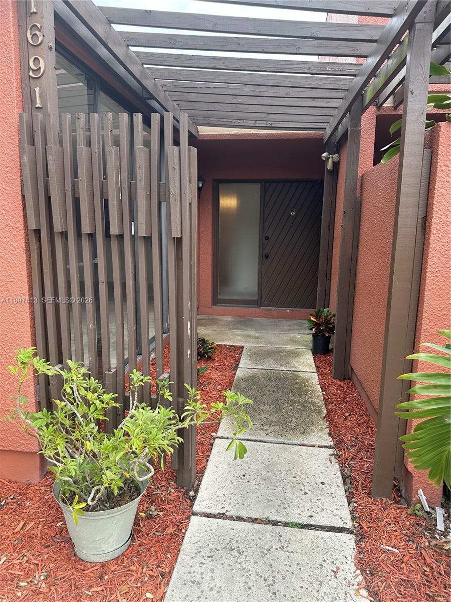 1691 Fairway Road, Unit 1691 Pembroke Pines, FL 33026 - Photo 4 of 16