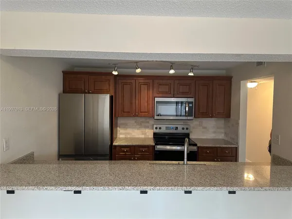 $2,500 | 1691 Fairway Road, Unit 1691, Pembroke Pines, FL 33026