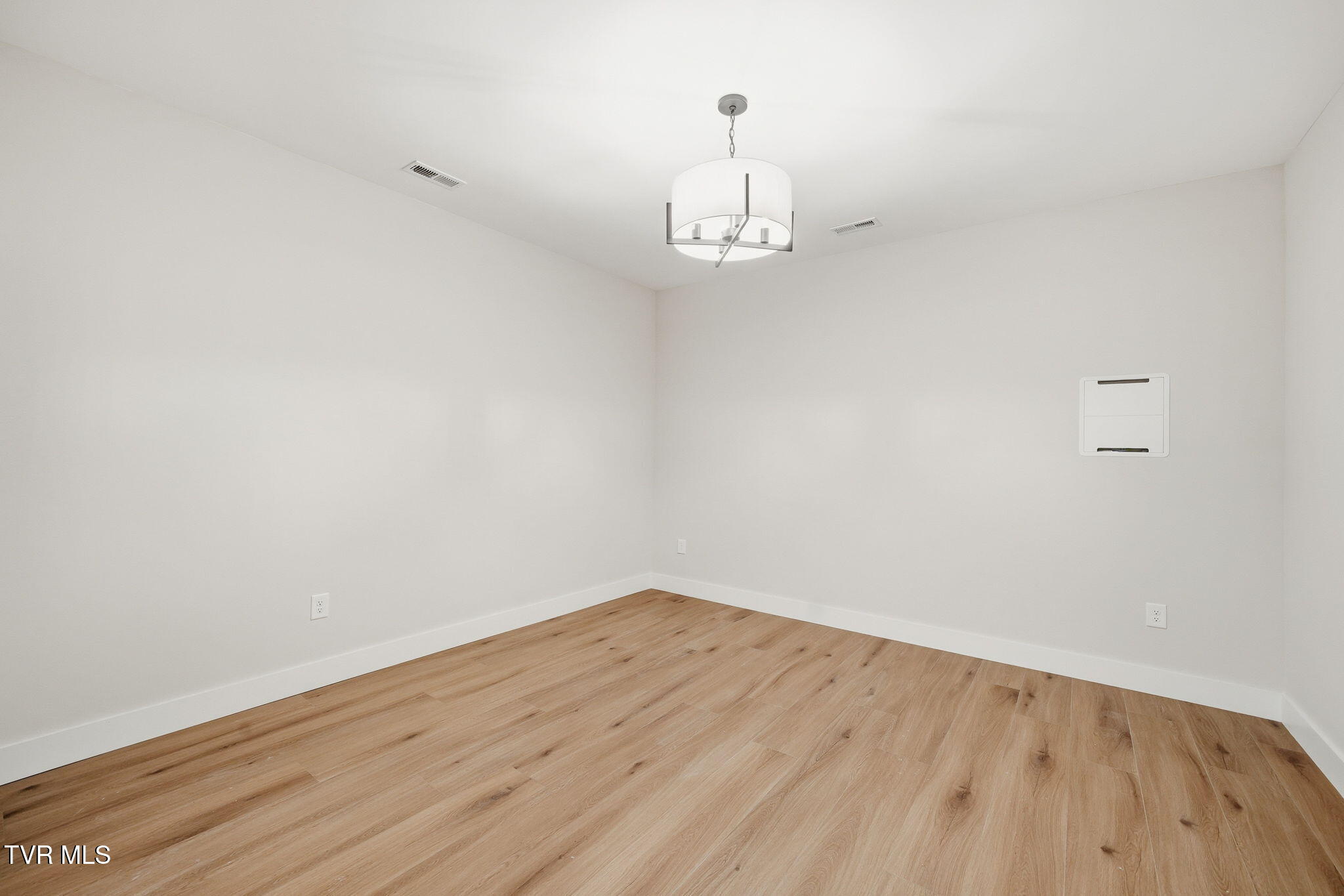 287 Winston Place Johnson City, TN 37615 - Photo 27 of 41 19-web-or-mls-027_DSC07936