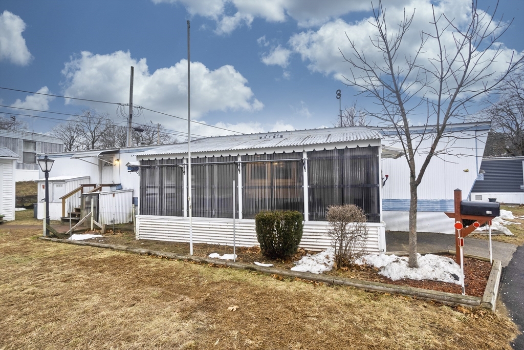 28 Mockingbird Drive Chicopee, MA 01020 - Photo 3 of 18