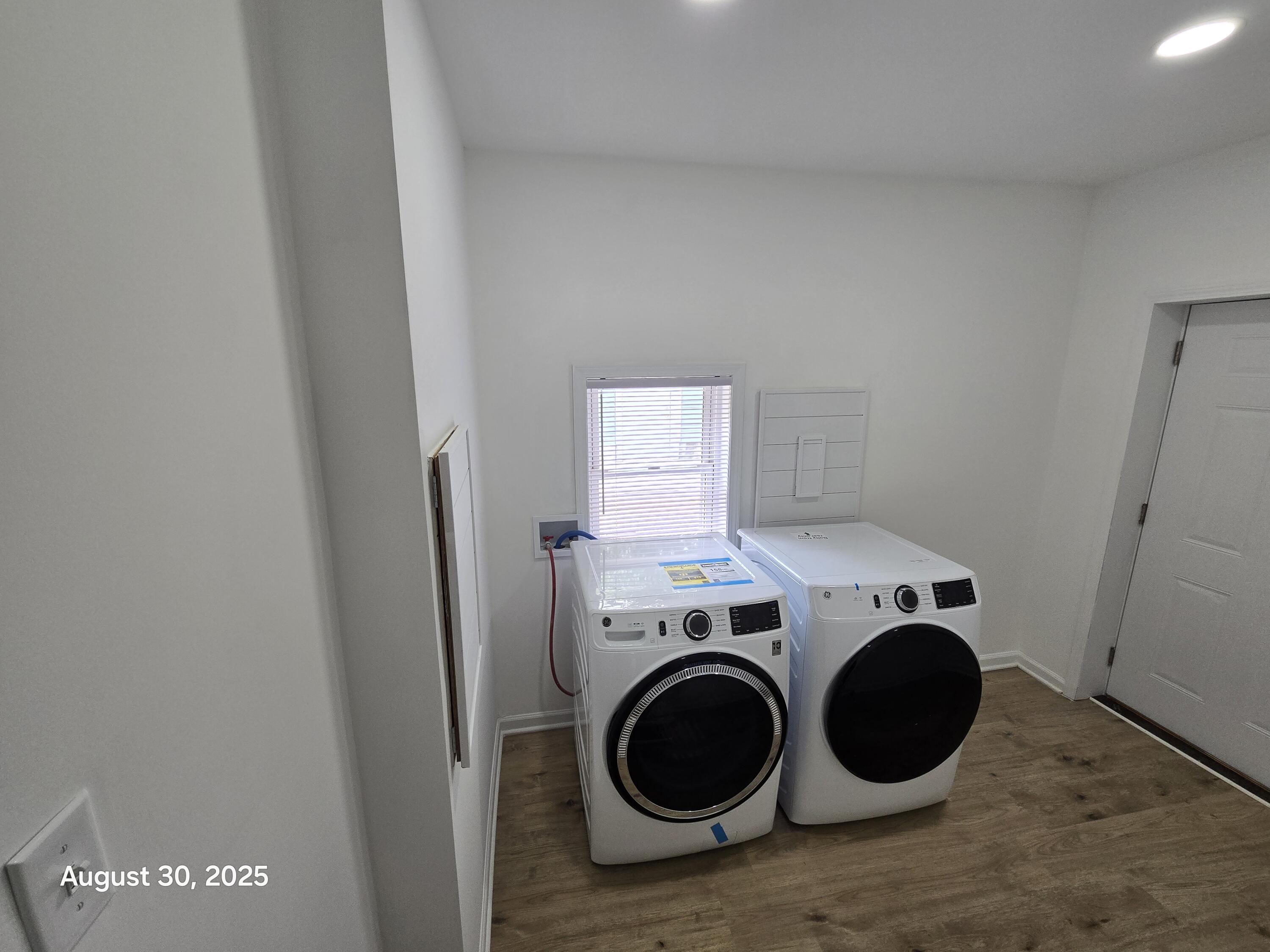2345 Ranburn Drive Gary, IN 46408 - Photo 12 of 14 a utility room with dryer and washer