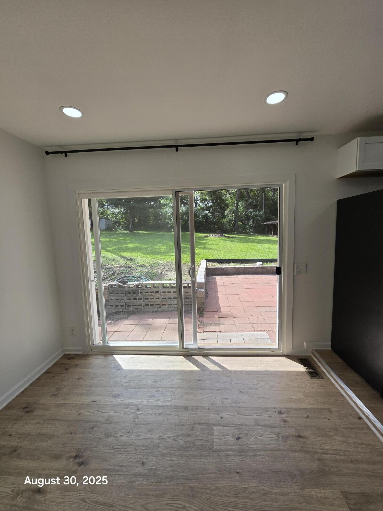 2345 Ranburn Drive Gary, IN 46408 - Photo 5 of 14 a view of empty room with window