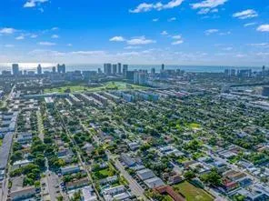 $1,375 | 720 Northeast 7th Street, Unit 1A, Hallandale Beach, FL 33009