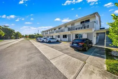 $1,375 | 720 Northeast 7th Street, Unit 1A, Hallandale Beach, FL 33009