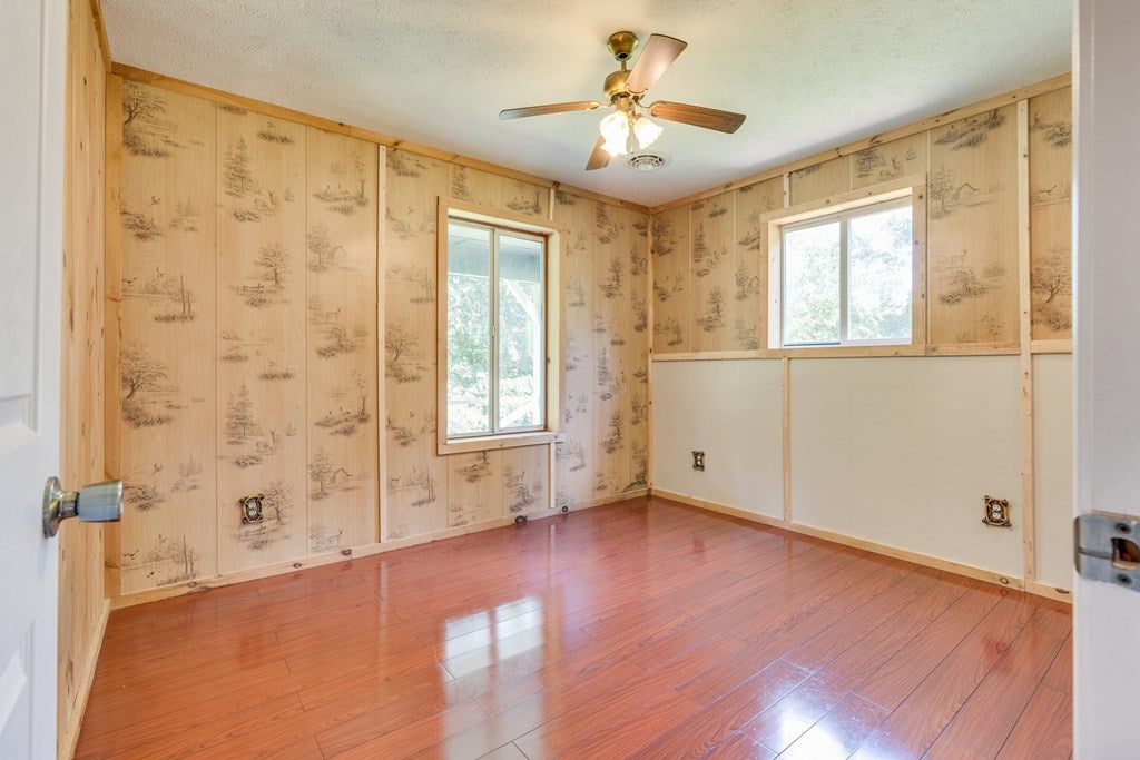 4521 Green Valley Road Lebanon, VA 24266 - Photo 15 of 22 Gallery Image 15