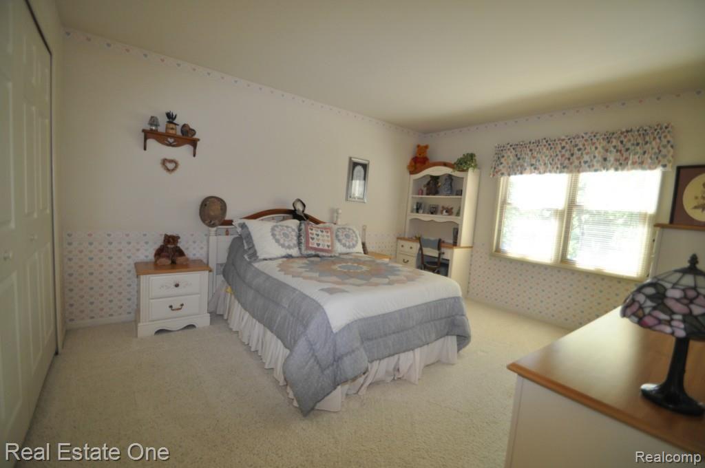 923 Ravine Terrace Drive Rochester, MI 48307 - Photo 13 of 30 12.jpg
