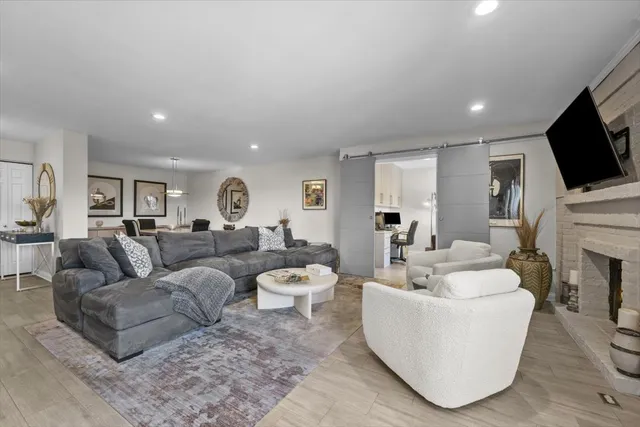 $610,000 | 3741 Mission Hills Road, Unit 410, Northbrook, IL 60062