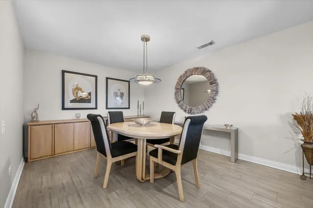 $610,000 | 3741 Mission Hills Road, Unit 410, Northbrook, IL 60062