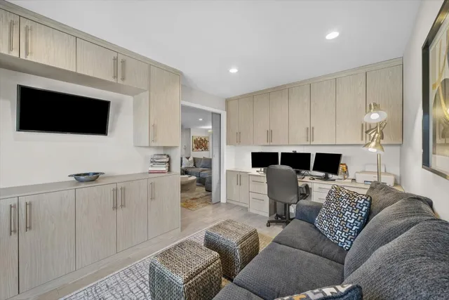 $610,000 | 3741 Mission Hills Road, Unit 410, Northbrook, IL 60062