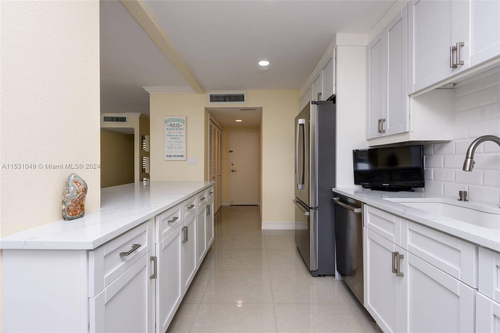 1200 South Ocean Boulevard, Unit 3D Boca Raton, FL 33432 - Photo 8 of 48 Gallery Image 8