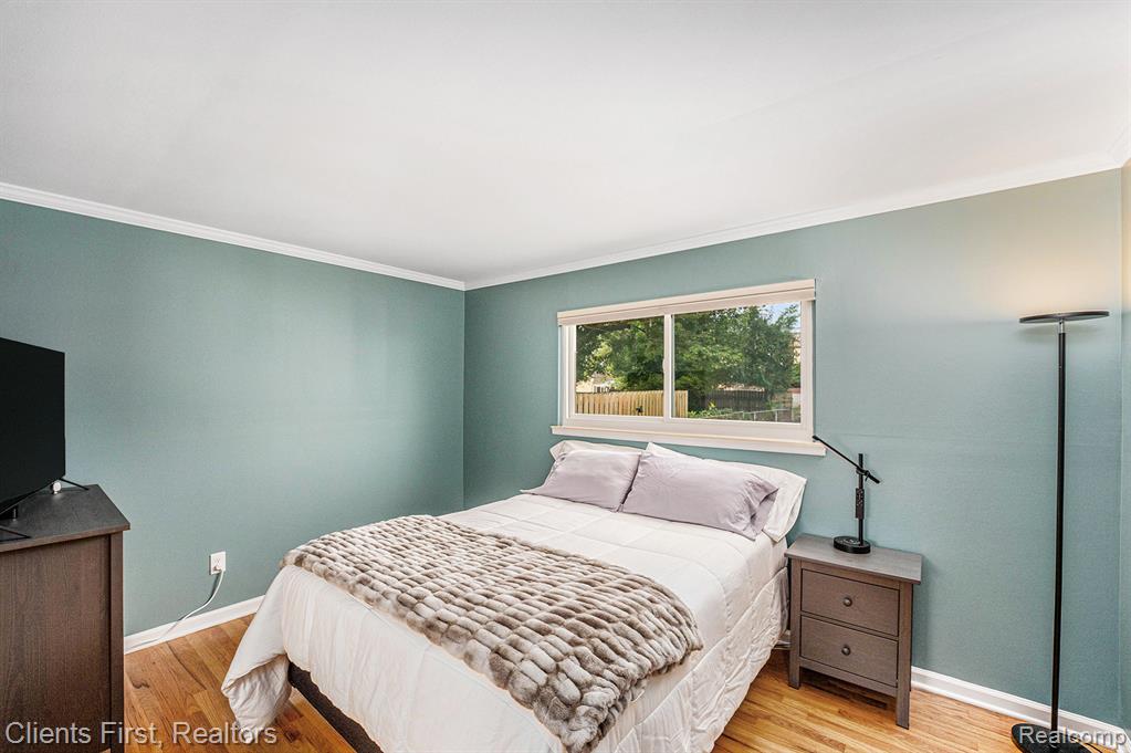 8451 Orhan Street Canton, MI 48187 - Photo 10 of 29 Gallery Image 10