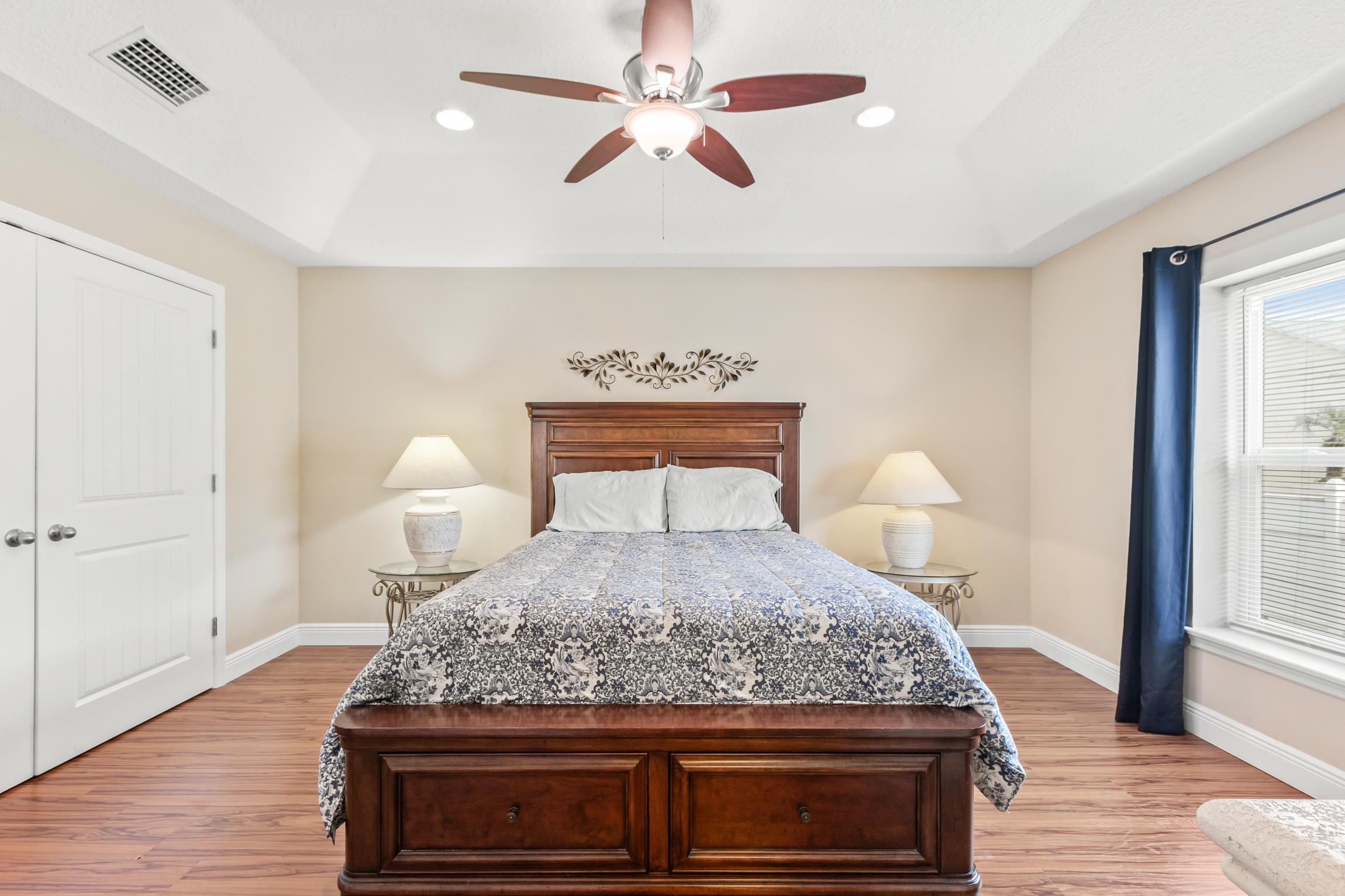 32 Comares Avenue St. Augustine, FL 32080 - Photo 4 of 43 a bedroom with a bed and a lamp