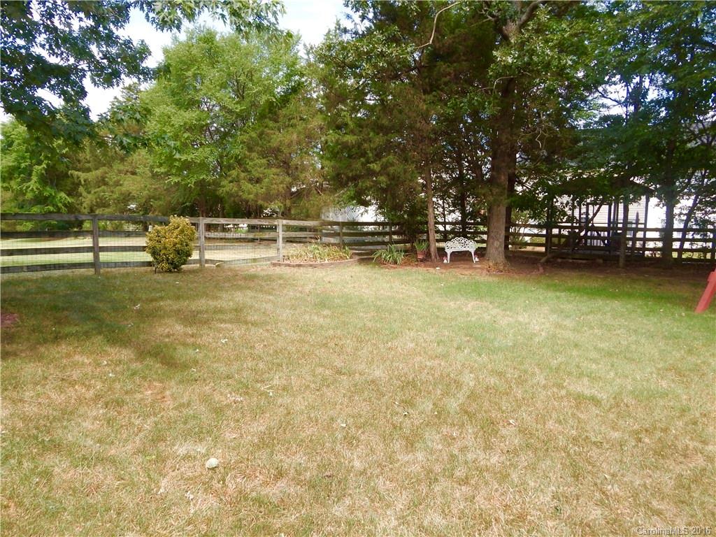 10601 Hellebore Road Charlotte, NC 28213 - Photo 14 of 22 Gallery Image 14