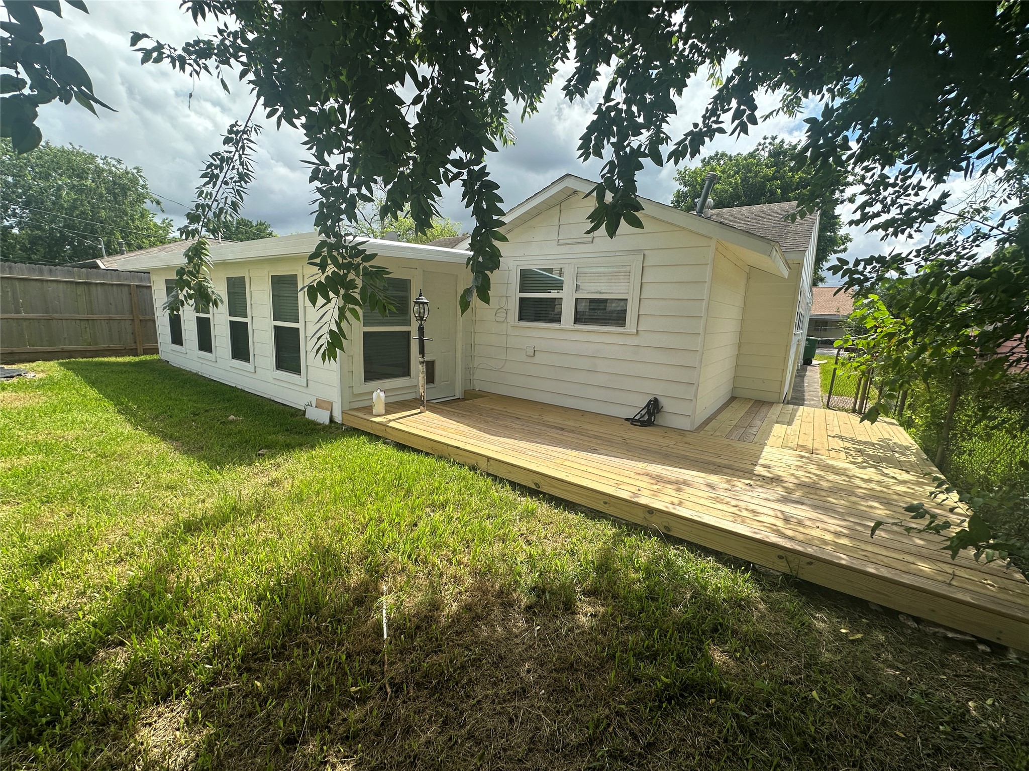 1606 Walton Street Houston, TX 77009 - Photo 10 of 11