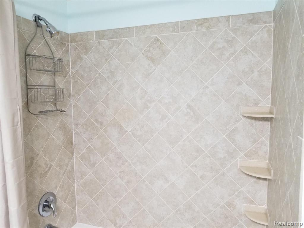 3960 West Coon Lake Road Howell, MI 48843 - Photo 25 of 40