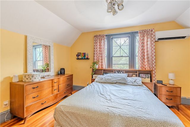 $410,000 | 48 Central Street, Warwick, RI 02886